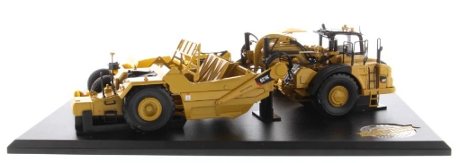 Picture of 1:50 Cat® 621K Scraper & CAT No.70 Scraper with D7 Track-Type Tractor